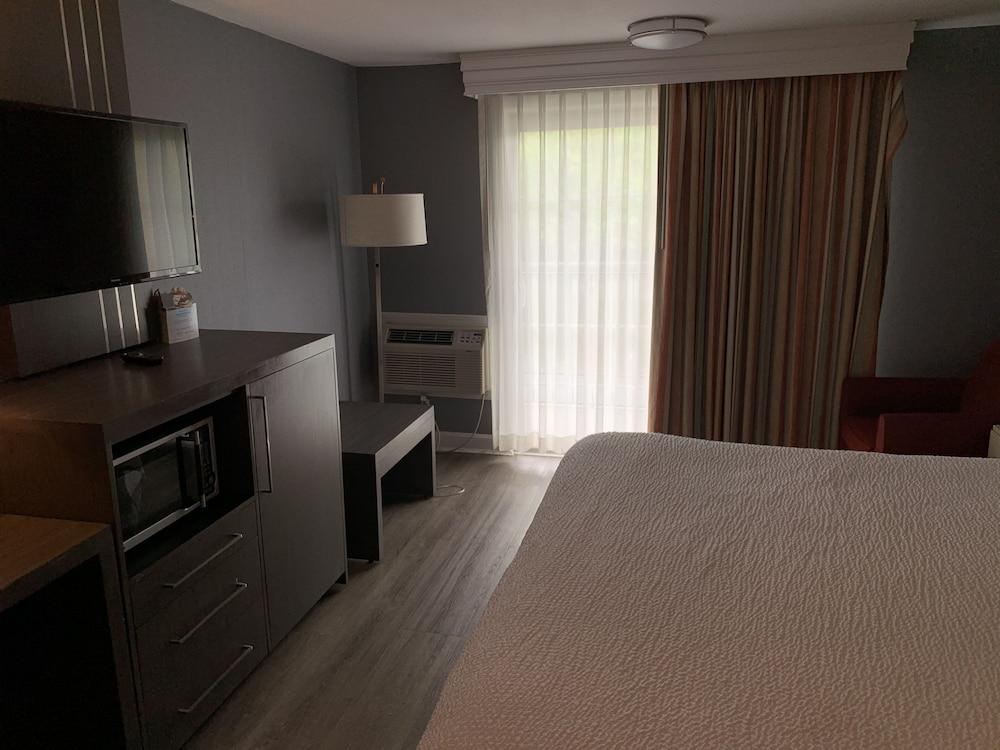 ซูเปอร์ 8 บาย วินด์แฮม สเตอร์บริดจ์ Hotel ภายนอก รูปภาพ