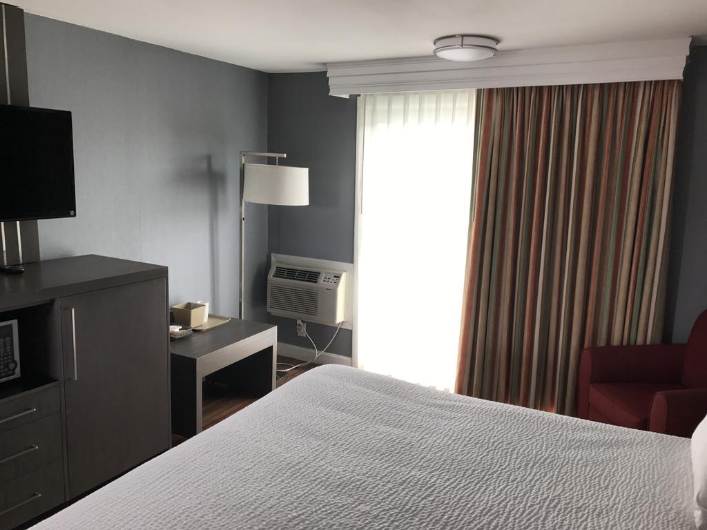 ซูเปอร์ 8 บาย วินด์แฮม สเตอร์บริดจ์ Hotel ภายนอก รูปภาพ