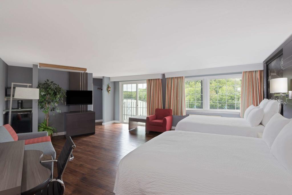 ซูเปอร์ 8 บาย วินด์แฮม สเตอร์บริดจ์ Hotel ภายนอก รูปภาพ
